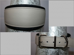 No. 338 unterlegtes Lederhalsband